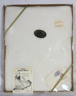 NUEVO EN CAJA NUEVO CON ETIQUETAS Manta Acrílico 40 x 40 Tejido Mantón Blanco Tejido Bebé Infantil Bebé De Colección Foto 1 de 4