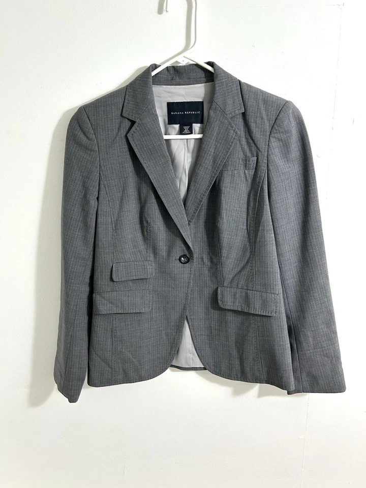 Banana Republic Gray Pinstripe Blazer jacket women size 2P classic 92% wool - Image 1 of 4