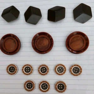 Bakelite Button Lot In Brown - Picture 1 of 3