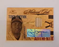 2004 Donruss Timeless Treasures Material Ink Autograph / Bat Tony Gwynn /25