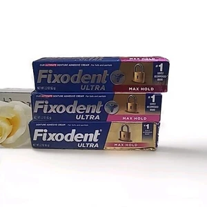 Fixodent Ultra Max Hold Adesivo per protesi sicura 2,2 oz, confezione da 3 - Foto 1 di 2