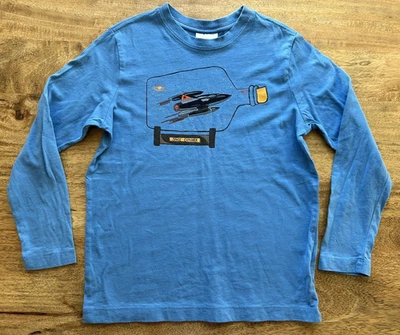 Camisa Hanna Andersson Talla 130 (8) Usada en Excelente Condición Azul Space Explorer Algodón ¡Clásica! Foto 1 de 4