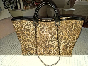 Guess ALLOVER-PRINT - Strandaccessoire - animalier - Bild 1 von 6