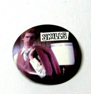 Pinback Button Napoleon Dynamite Movie Skills 2004 - Bild 1 von 3