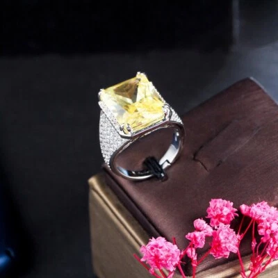 Anillo de compromiso de plata esmeralda citrino y circonita cúbica creado en laboratorio de 7,5 quilates en oro de 14 k Foto 1 de 3