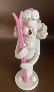 Tweeples Skifahrerin Figur Keramikpfeife mit rosa Himmel und roten Lippen - Bild 1 von 6