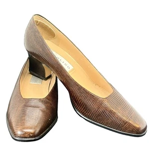 Bandolino Cousin Medium Brown Leather Pumps Block Heels Almond Toe Size 8 M - Picture 1 of 9