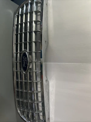 Ford Explorer 2004 parrilla original Foto 1 de 4