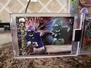 3-2023 Wild Card Dino-Might Alumination Lava Smashing Jordan Addison Rookie /# - Bild 1 von 8