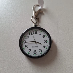 Zifferuhr mit Karabinerhaken - Bild 1 von 1