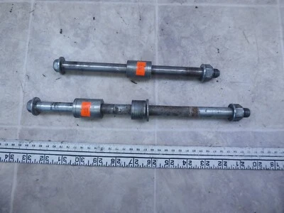 Honda CB250 2005 Nighthawk H1538-1) juego de pernos de eje de rueda delantera y trasera Foto 1 de 4