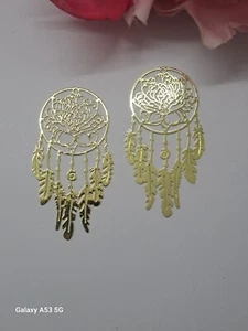 Lot de 2 pendentifs fin métal ajourés Doré, attrape rêve, 2.5 x 5 cm. - Picture 1 of 2