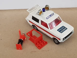 Corgi Toys: Vigilant Range Rover weiss "Accident Police + Zubehör, nicht komplet - Bild 1 von 4