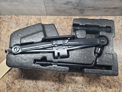 HYUNDAI SANTA FE SPORT  SPARE WHEEL JACK LIFT & TOOLS & HOLDER BOX OEM 2013-18 - Image 1 of 4