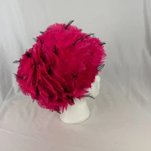 Vintage 1960s Hot Pink Feather Bucket Hat Excellent Condition - Picture 1 of 13