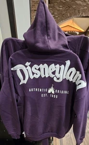 Disneyland Resort PLUM Zip-Up Hoodie Sweatshirt Gr. MEDIUM Neu 2025 Disney - Bild 1 von 2