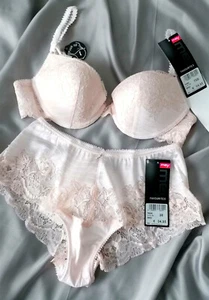 Luxus BH-Set von mey aus Push-up-BH und Slip * BH Gr. 75 B und Slip Gr. 38 - Bild 1 von 8