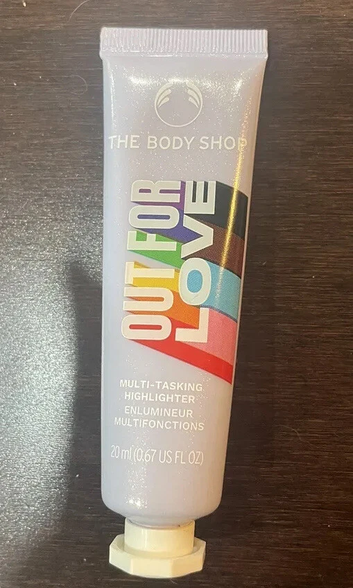 The Body Shop Out For Love Highlighter Space - Image 1 of 4