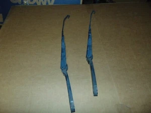 1994-2004 CHEVY BLAZER S10 BLAZER S15/SONOMA JIMMY Wipers LEFT AND RIGHT Arms - Bild 1 von 2