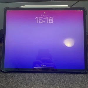 Apple iPad Pro 3. Gen 64GB, Wi-Fi + 4G (Ohne Simlock), 12,9 Zoll - Space Grau - Afbeelding 1 van 12