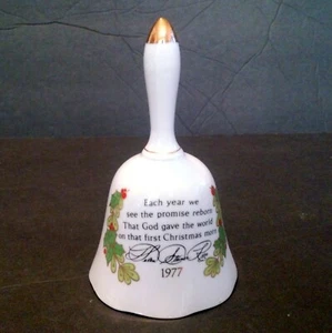 Vintage 1977 Christmas Bell Helen Steiner Rice Quote Holly Garland - Picture 1 of 3