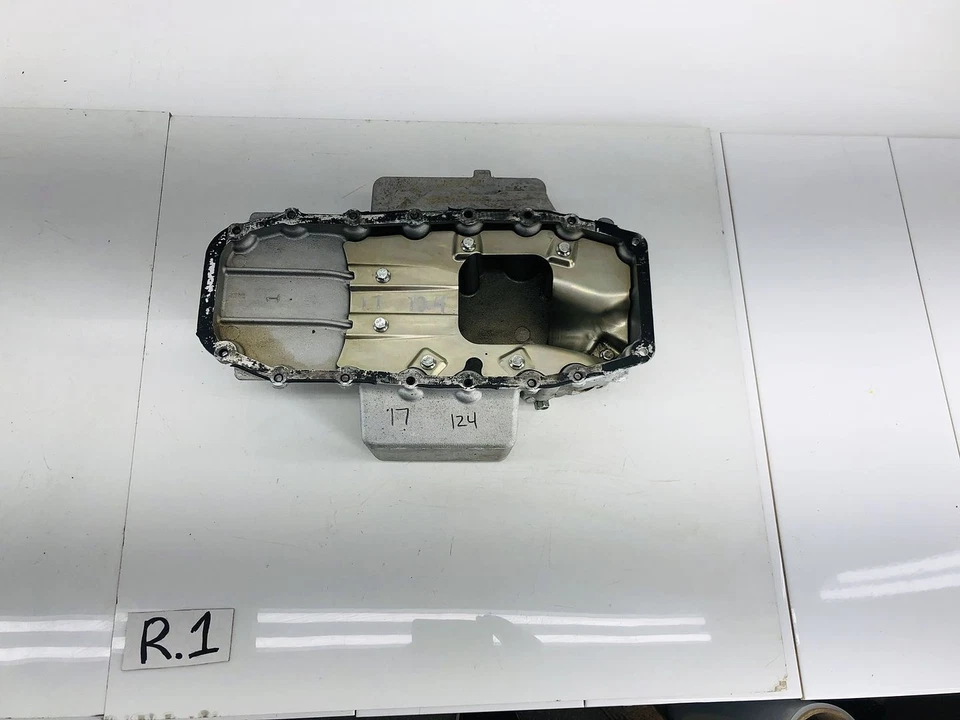 17-19 菲亚特 124 SPIDER 1.4L L4 燃气发动机机油盘储罐原始设备制造商 — 第 1/4 张图片