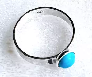 Dainty Sterling Silver hammered Band and Turquoise Cabochon, Ring. - Picture 1 of 2