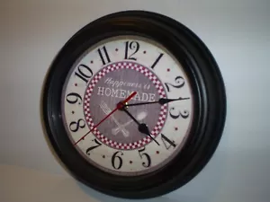 Beautiful 10" Happiness Is HOMEMADE Wall Clock - Picture 1 of 3