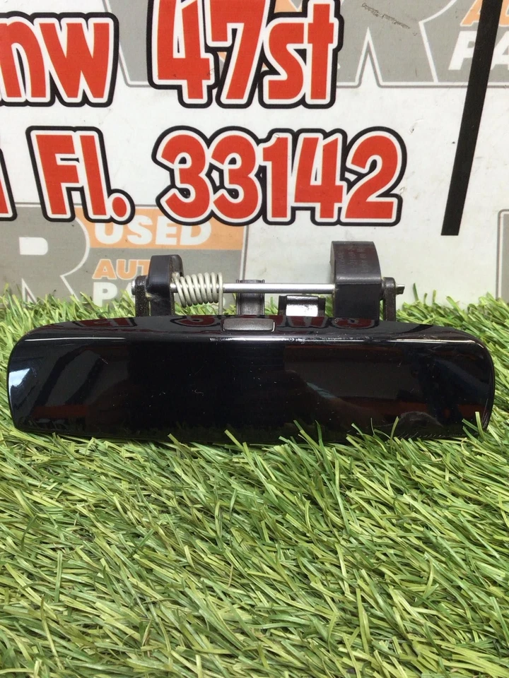 ✅ Manija de puerta exterior derecha Dodge Challenger 2023 Pn: 1mz84dx8am OEM Foto 1 de 4