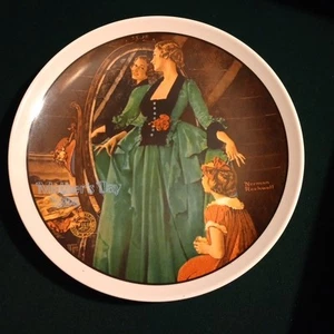 1984 Knowles "Grandma's Courting Dress" by Norman Rockwell Plate #14326F  - Bild 1 von 5