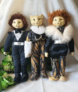 Vintage Set 3 bambole gatto porcellana 10" vestita in costume con corpo morbido pieghevole - Foto 1 di 15