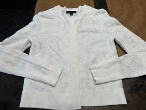 ANN TAYLOR FLORAL PATTERN WHITE CARDIGAN WOMENS SZ S - Picture 1 of 7