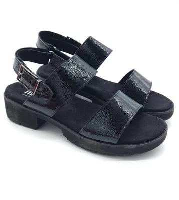 Munro Teagan Black Crinkle Patent Sandal Double Strap Buckle Size 7 WW - Image 1 of 4