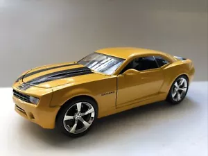 JADA BIGTIME MUSCLE BTM 2006 CHEVY CAMARO CONCEPT GIALLO 1:24 NUOVO SENZA SCATOLA - Foto 1 di 5