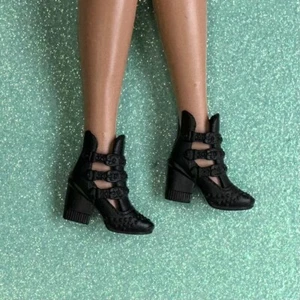Barbie Puppe Schuhe Mattel High Heels Booties schwarz Riemchen Fashionistas #113 - Bild 1 von 7
