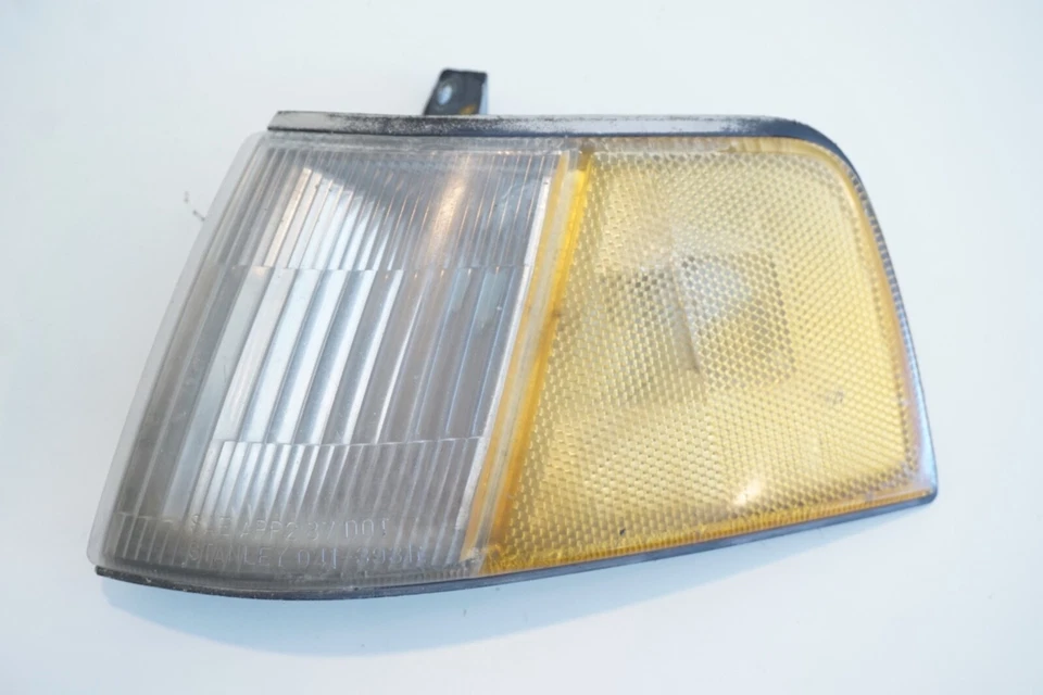 Honda Civic 1988-1991 4 puertas lente de esquina del lado del conductor OEM Foto 1 de 4