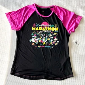 Disney World RunDisney Marathon Wochenende 2023 SHIRT MED M Spirit ** NEU ** NEU MIT ETIKETT - Bild 1 von 2
