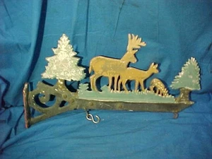 Vintage ADIRONDACK CABIN Cast Metal SIGN HANGER w DEER-TREES Old Paint - Imagen 1 de 4