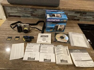 Olympus CAMEDIA C-2040 Zoom 2.1MP Digital Camera - Black & Metallic silver Works - Picture 1 of 12