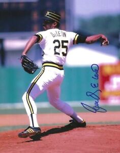 Signed  8x10 JOSE DELEON Pittsburgh Pirates Autographed photo - COA