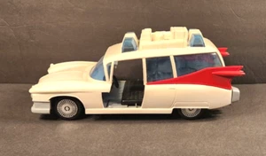 VINTAGE 1984 GHOSTBUSTERS ECTO-1 KENNER AMBULANCE WITH HOOK AS IS FOR PARTS - Picture 1 of 8