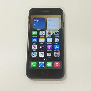 Smartphone Apple iPhone SE 2020 64GB Negro Red Desbloqueado - Salud de la batería 75% - Imagen 1 de 15
