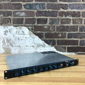 Shure SCM810 Automatic Microphone Mixer with Intellimix - Rackmountable - Picture 1 of 7