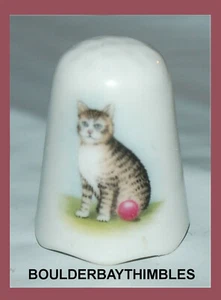 TCC THIMBLE - BENGAL CERAMICS 'The Pondering Cat' 1993 BANGLADESH - Picture 1 of 3