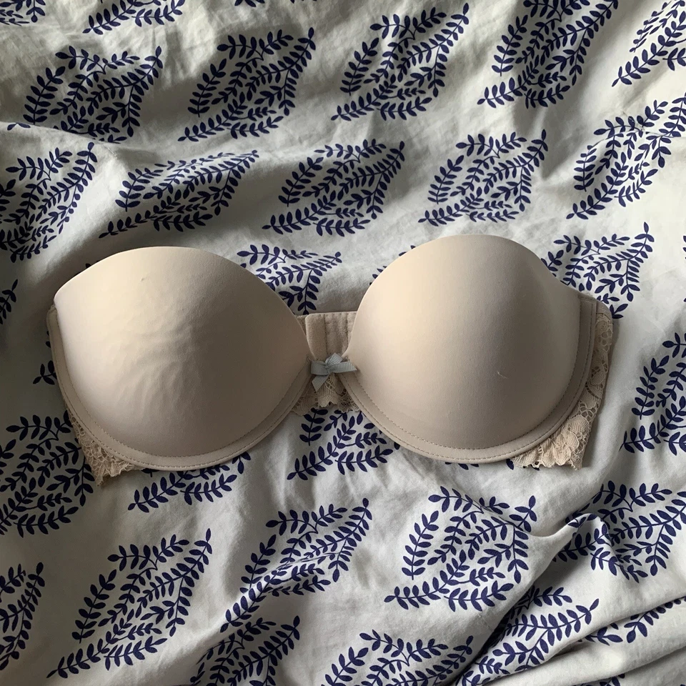 Sujetador convertible Xhilaration sin tirantes tostado liso espalda con encaje para mujer talla 34C 34 Foto 1 de 4