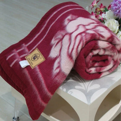 100% Pure Wool Blanket Warm Blanket Jacquard Blanket Quilt Bed Cover Bedspread - Image 1 of 4