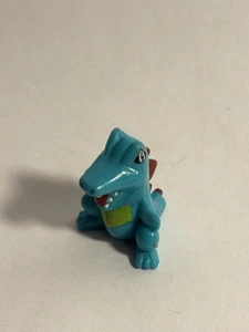 2000 vintage pokemon Totodile mini figure rare original - Picture 1 of 5