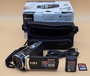 Sony Handycam HDR-CX190E Full HD Digital Camcorder. Black Boxed - Picture 1 of 11