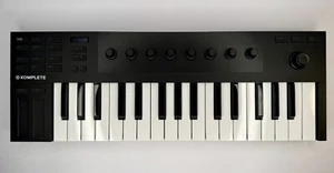 Native Instruments Komplete Kontrol M32 Keyboard Controller - Picture 1 of 9