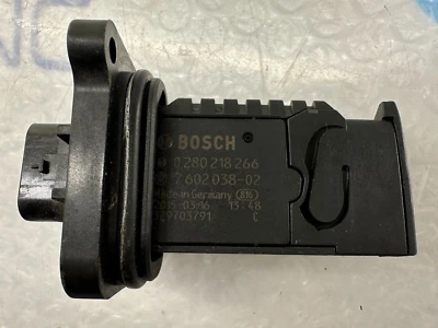Sensor de masa de aire Bosch 0280218266 compatible con BMW F80 F82 M3 M4 Foto 1 de 2